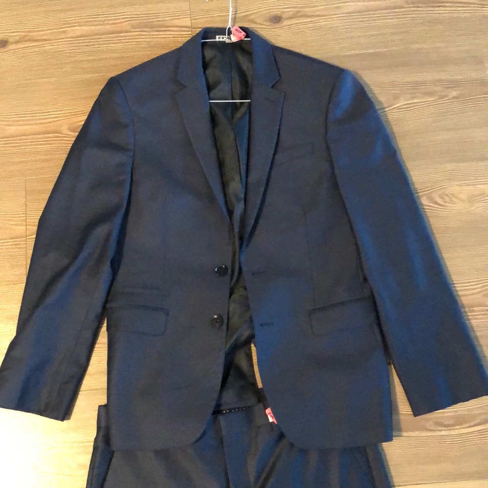 Express Photographer Fitted suit